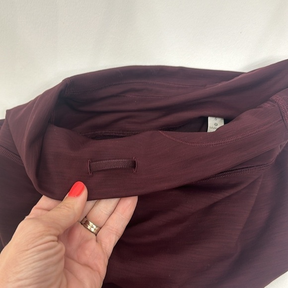 Lululemon maroon crop leggings size 6 - Picture 10 of 10